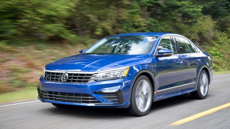 TechnicallyRob's tweet image. VW Passat redesign is coming for 2019, alongside a new SUV dlvr.it/QFjHlm #Autoblog #Cars