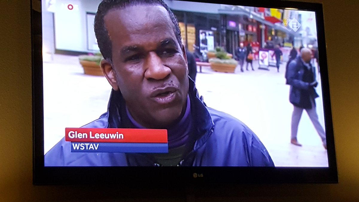 jvdgeld's tweet image. Goh... weet nog wel een paar jaar terug..hij moest stoppen met zijn radioshow op #Almerefm .. hij zou nog wel met een knokploeg langskomen 🙄 om de boel te gaan verbouwen ..nu de politiek in🤤