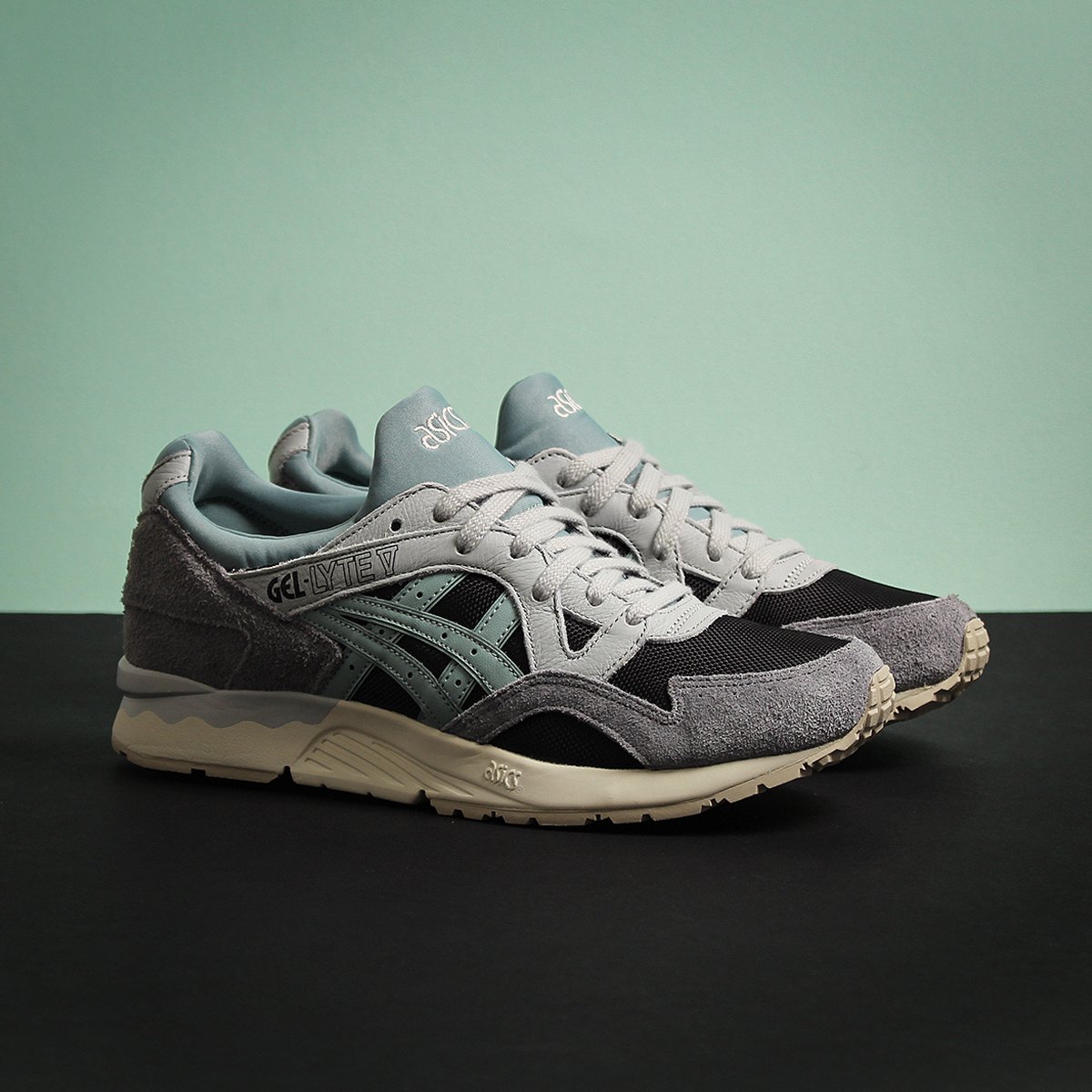 gel lyte v black blue surf