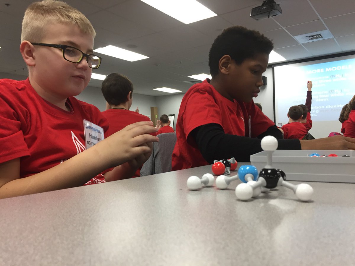 getshane's tweet photo. Milford 5th grade at #starbase 2018 #lakerslovelearning  @inquirywizards @MilfordLakers #usd475  #stem475 https://t.co/LPUIdHnK3r
