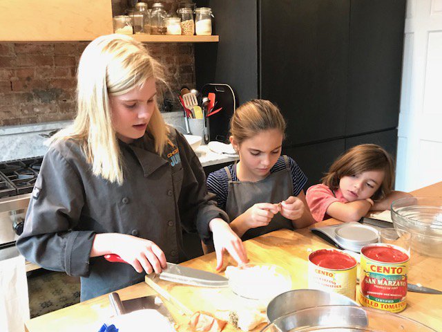 ElizOakes's tweet photo. #ChoppedJunior cooking Lesson to benefit Professional Performing Arts School in NYC!  Menu: Gnocchi with tomato sauce and homemade vanilla ice-cream! https://t.co/vXVrf2VFJK