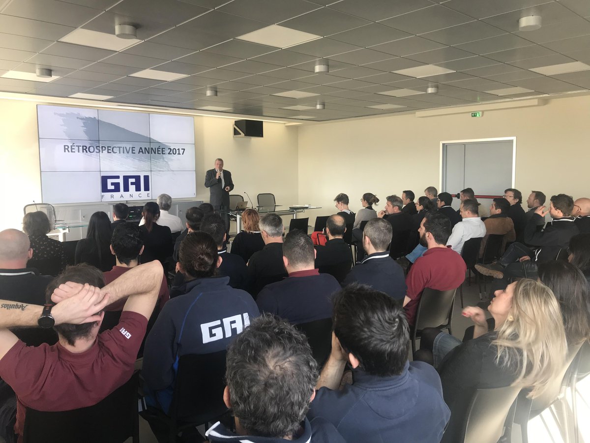 GAI_France's tweet image. Nous avons inauguré aujourd'hui notre nouvelle salle de conférence ultra moderne et équipée ! 🚀 Au programme : rétrospective de l'année 2017, projection pour l'année  2018 et inauguration des nouveaux locaux avec l’ensemble des salariés #GAI France ! 🍾🥂🍾