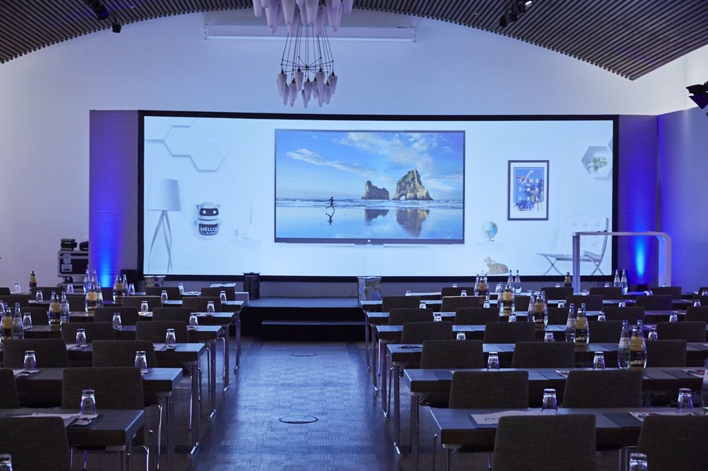 thinkfutureFAST's tweet photo. Special thanks @carl_event Jonas Wild and the team for an excellent technical support at Hamburg Aviation Conference 2018! #thinkfuture18 #technicalsupport #conferencesupport #eventswithvalue #carltechnic #carlgroup #event #ventuz @go_realtime https://t.co/Pobxw9xCE7