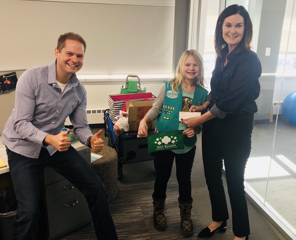 Girl Scouts coming to you at the office... cookie sale game changer. <a href="/FOX9/">FOX 9</a> #GirlScoutCookies <a href="/RyanRablinFox9/">Ryan Rablin</a> <a href="/mimdaveykessler/">Mim Davey Kessler</a>