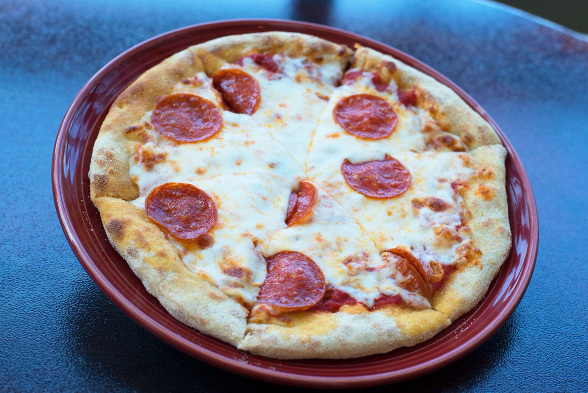 OUHSCDining's tweet image. Happy #NationalPizzaDay, one of the greatest days of the year. Celebrate by getting a pepperoni or Great White pizza from the Healthy Hearth! 🍕