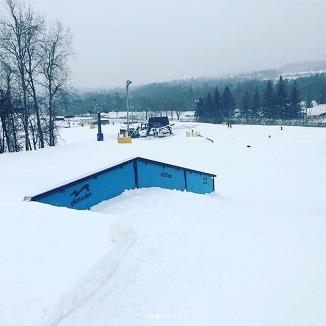 glen_eden's tweet photo. The terrain park is open and Recreation Operations Lead, Cam McMaster, got some awesome shots of our new features! 🏂⛷ #myge #geparks #gleneden #skiing #snowboarding https://t.co/x8SLNScdGN