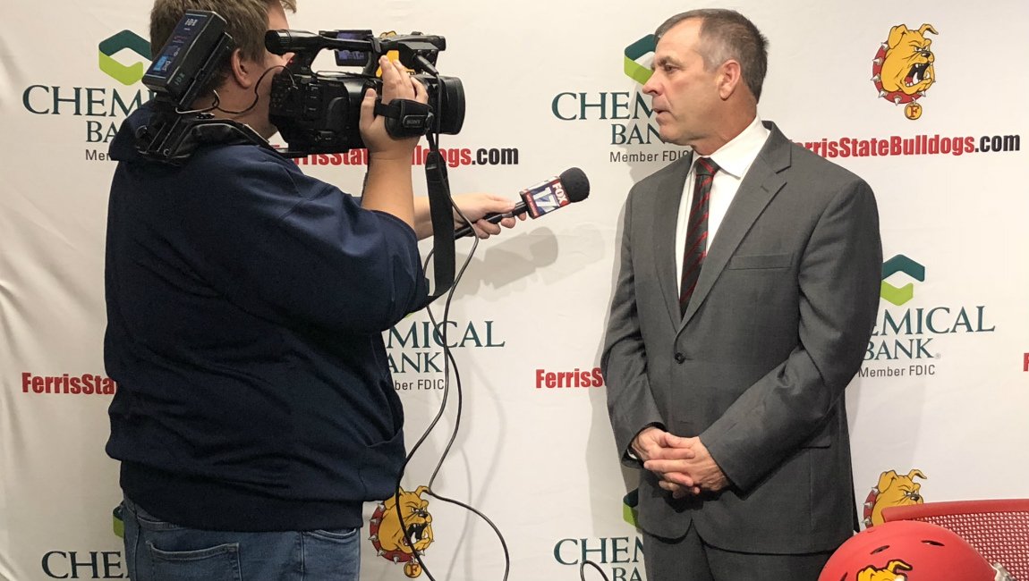 ferrisathletics's tweet photo. INSIDER'S PERSPECTIVE: @FerrisFootball inks top recruits from across the country to join championship culture as part of National Signing Day! #FSUNSD18 #GameDAWGS18 https://t.co/tXcptUjF9n https://t.co/jEWFVCbBlr