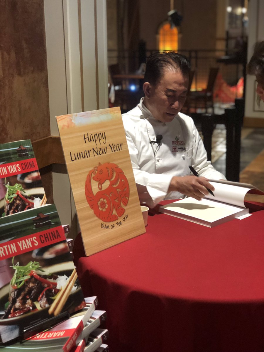 MelissasProduce's tweet photo. Come for the delicious demo &amp; stay for the book signing! Grab your copies of #ChefMartinYan cookbooks at @Wegmans in Fairfax, VA today. https://t.co/CzOlAL0iSP