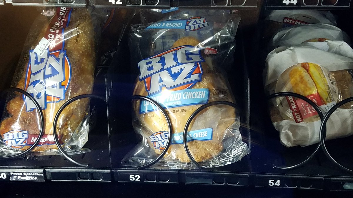 KendalSheppard's tweet photo. If you are what you eat, I don't think I need that... #vendingmachinefood #bigaz https://t.co/blMHhGWrJY