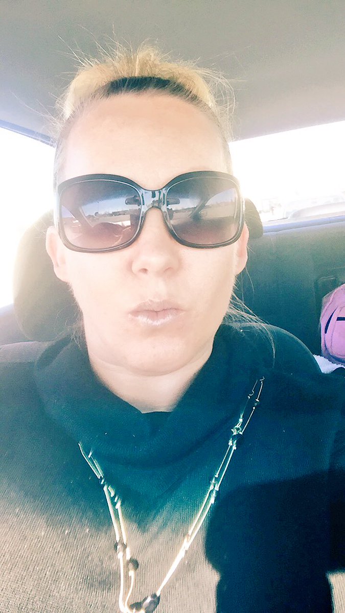 OMG_Jessica_G's tweet image. 😎 #HappyFridayBitches 😎