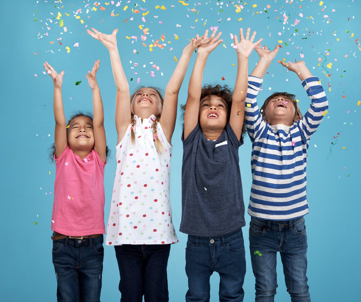 HCPSoCal's tweet photo. That Friday feeling when you find out the Health Center funding Cliff has finally been fixed! #valuechcs #RedAlert4CHCs https://t.co/HSxLIHSECB