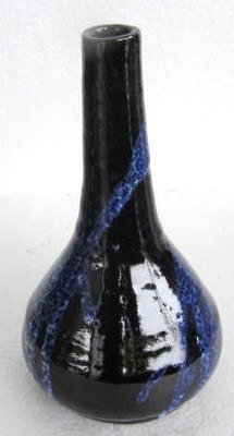jaxsprats's tweet photo. Excited to share the latest addition to my #etsy shop: Vintage & Rare Ceram Kloto Toga High Glaze Finish Bud Vase Pottery Ghana, Africa Hand Signed https://t.co/VwE74lZzGg #art #blue #birthday #handmade #collectible #ceramic #vase #signed #handfired https://t.co/URW0xfqd6m