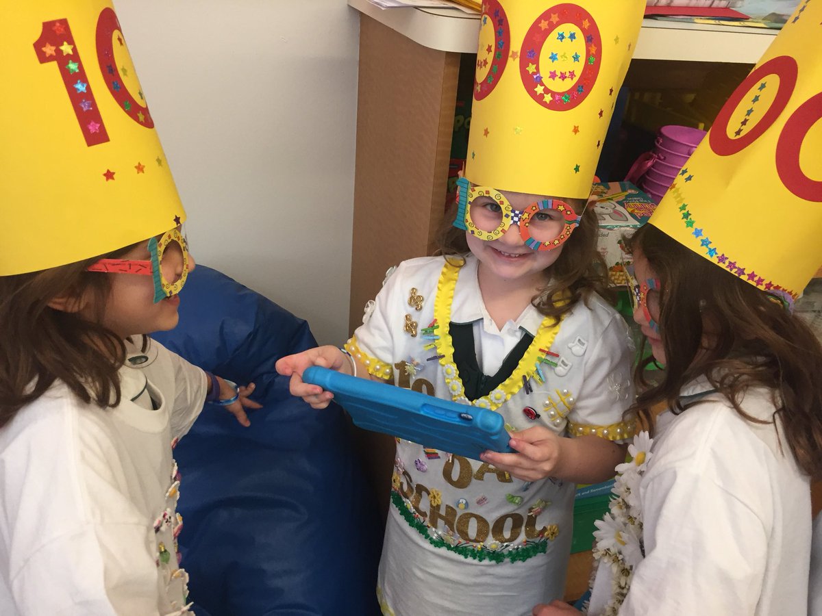 michelleg2015's tweet photo. Kindergarteners dressed for 100th Day of School #seesaw #portfolios @kbeckr @RandalRhodus https://t.co/2xH6TSLWlV