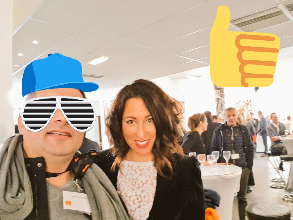jycayuela's tweet photo. Une #superwoman @Aurore_Sun est intervenue en plénière du #KickOffClients #OrangeSudEst pr ns expliquer la force de l'#EmployeeAdvocacy, du #PersonalBranding et de l'intérêt du #SocialMedia merci et bravo @piacentinodan @ma_auger @Nadia_fre @OrangeBankFR @OrangePACA @amb_digit https://t.co/UgmOBOv7y9