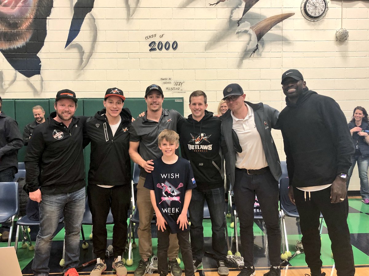 TRidgeGrizzlies's tweet photo. GREAT WISH WEEK ASSEMBLY! Thanks to our very special guests, the Denver Outlaws, the Mammoth Dance Team, &amp; Jason Richardson! We got to make it a special day for a special person. We love you Quade!! @jrich23 @DenverOutlaws @MammothLax https://t.co/XVRhhyP5wC