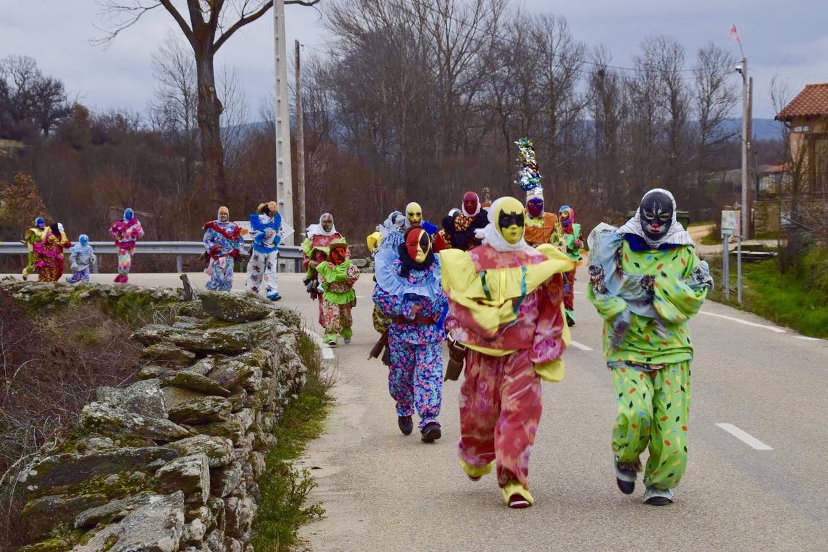 Carnavalvalrojo's tweet photo. #carnavalesvalrojo Comienza el Carnaval en Villanueva de Valrojo. Os esperamos! https://t.co/OeXfydYL3S