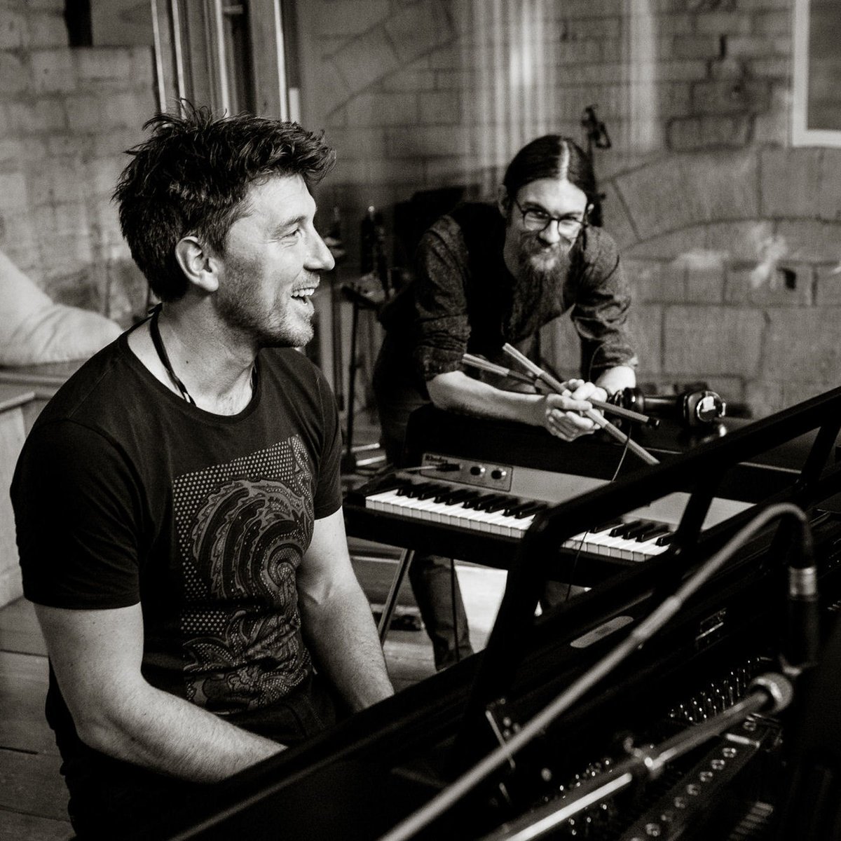 We went to see <a href="/BenCWinn1/">Ben C Winn</a>, <a href="/hopeinhighwater/">Hope In High Water</a>, <a href="/WillLawtonMusic/">Will Lawton</a> and Weasel Howlett courtesy of <a href="/grapevinelive/">GrapevineLIVE</a> at Norwich Guildhall

outlineonline.co.uk/content/grapev…