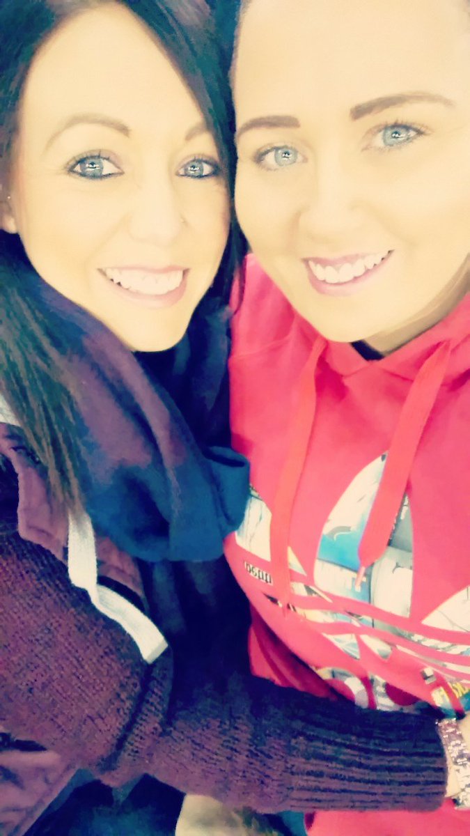 NiketaMcC's tweet photo. One of our fave nights out!! Let's go Giants!!!! #DateNight #Giantsselfie @Camden77 https://t.co/XijMBbmJj8