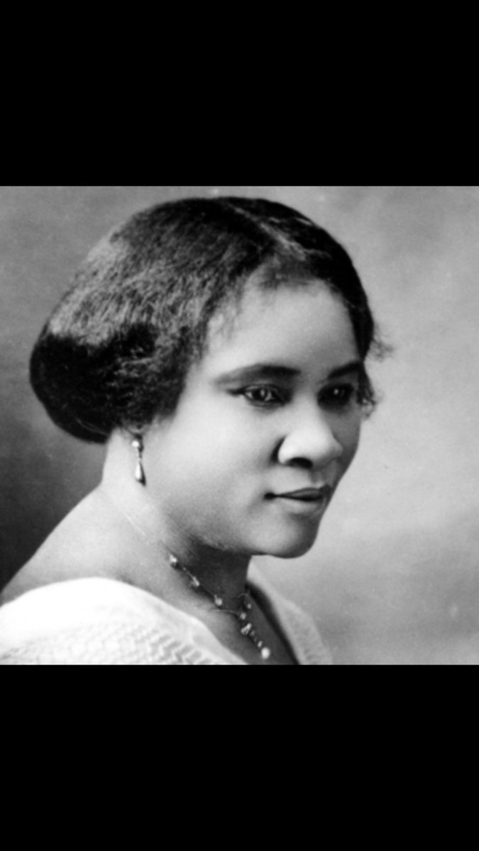 Fresh_Flames1's tweet photo. #GrandArchitect Vetner Woodson Tandy Studied Architecture At @TuskegeeUniv But Graduated At @Cornell He Became The First Black Architect Registered In New York State. His Most Famous Work Is Madam CJ Walker’s 34 Room Mansion Called Villa Lewaro https://t.co/jIshDl9xaS