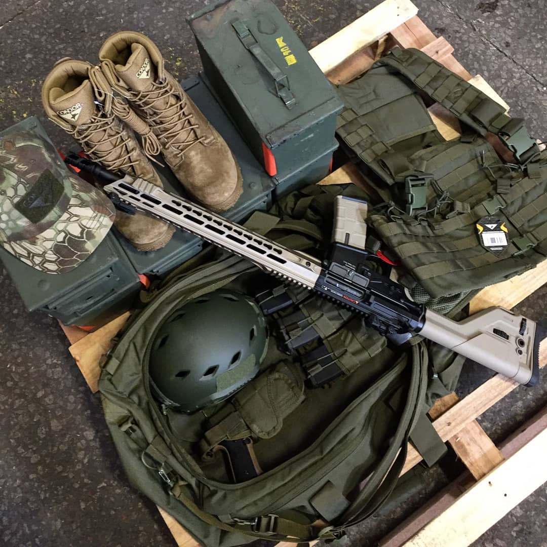 badlandspb's tweet photo. Got a fresh shipment of tac gear 🔥🔥 

#tacgear #tacticalgear #icsairsoft #kwaairsoft #badlandspaintball #badlandsairsoft #boots #vest #airsoftgun #hat #helmet https://t.co/t0W2f4RZcb