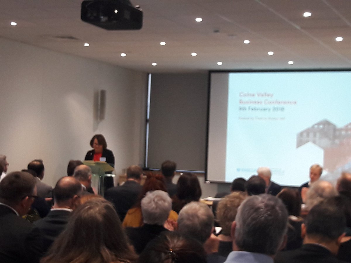 S_eastwood's tweet photo. Fantastic time in Huddersfield at #CVBC18. @Thelma_WalkerMP did a fantastic job hosting the event and barmstormimg speeches from @johnmcdonnellMP and @RachelReevesMP. Back down south for the weekend now. https://t.co/9iAw7MTfc3
