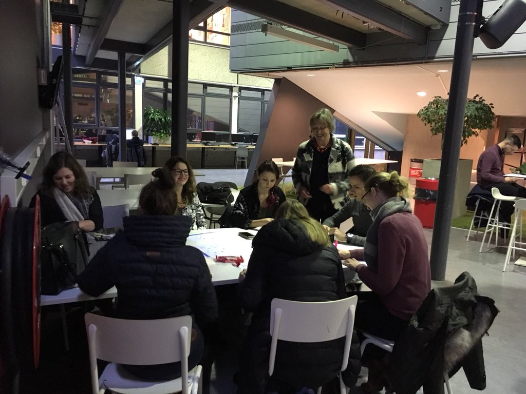 Inspirerende, interactieve middag op de #HU met masterstudenten fysiotherapie en #Machteld Huber. #HUmasterPSF #HUmasterSF #HUmasterOMT