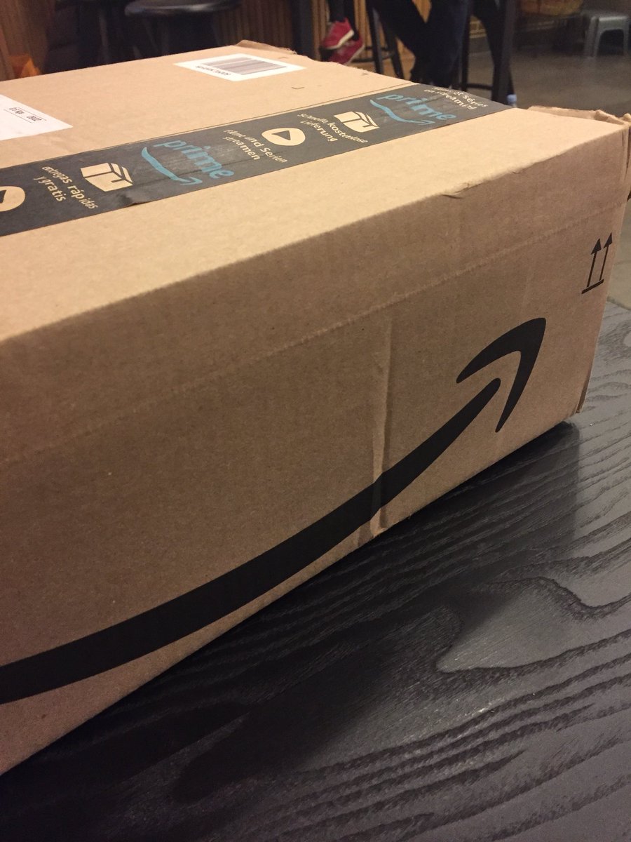 AmyRChappell's tweet photo. Got locked out the house picking up @farranmitchell ‘s Amazon delivery. No coat, no money and have to wait for her to get home at 11:00 #FridayFun https://t.co/CQZ9F6dKNn