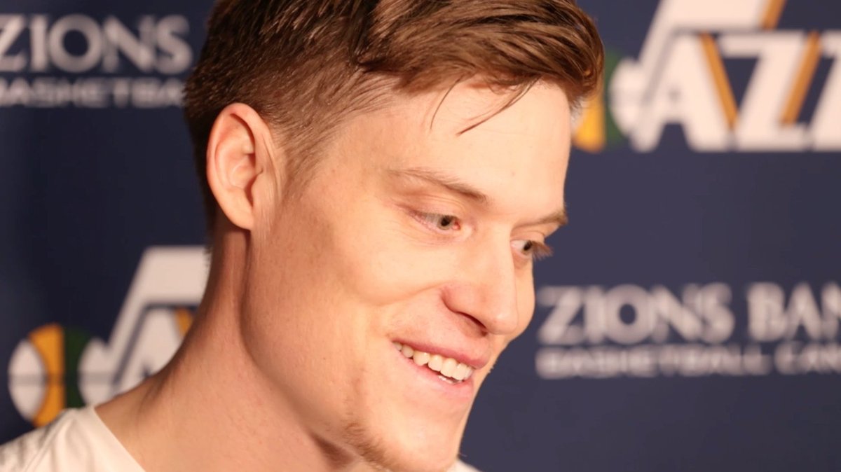 "One of my all-time favorite teammates really, he's a great guy."  🎥: on.nba.com/2EfGexv https://t.co/uzZKmWWHje