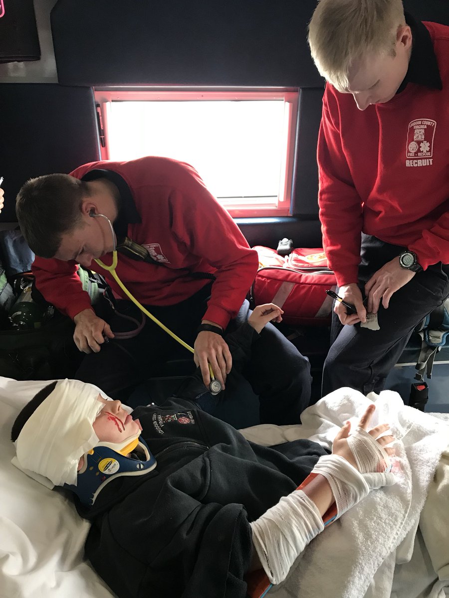 CjG0912's tweet photo. Part two of @LoudounFire EMS Challenge Day where Recruit Class 36 continues to apply the skill sets they have been working on. All kinds of scenarios and injects of ‘what if’ situations to challenge the thought process of a ‘normal’ call. #RC36 https://t.co/9aX67ujIQZ