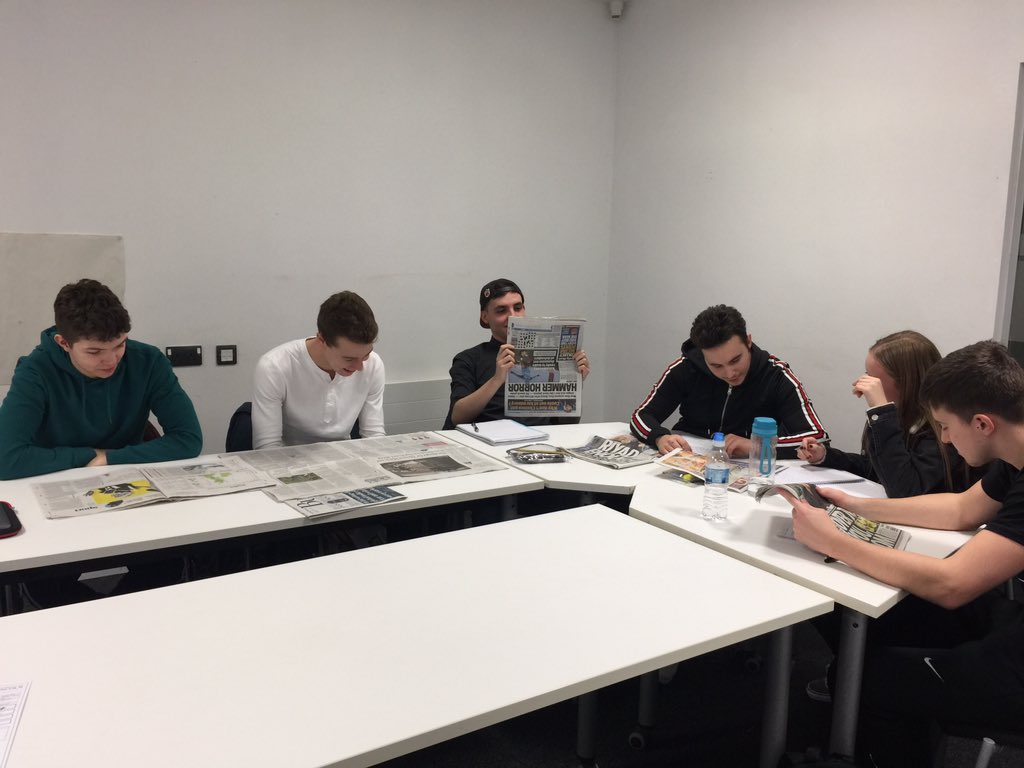 HanyaPielichaty's tweet photo. Sports Business Management students discussing their newspaper content analysis of media and sport in their seminar with me #gender #ethnicity #disability #language https://t.co/SHdUs89K58