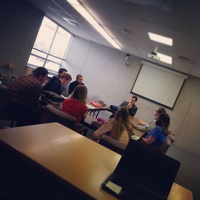 PrincipalHecox's tweet photo. Mock Congress in it's last day during Government...it's getting real in here! These kids are going to be World Changers! #compromise #eachunique #togethercomplete https://t.co/6FH6XMKLTy