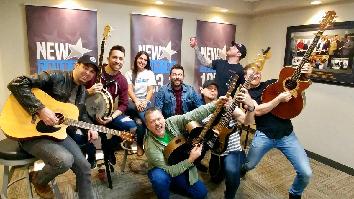 Had a blast hanging out with <a href="/coldcreekcounty/">Cold Creek County</a> ahead of <a href="/OldDominion/">Old Dominion</a>’s #happyendings show in #Kamloops tonight!