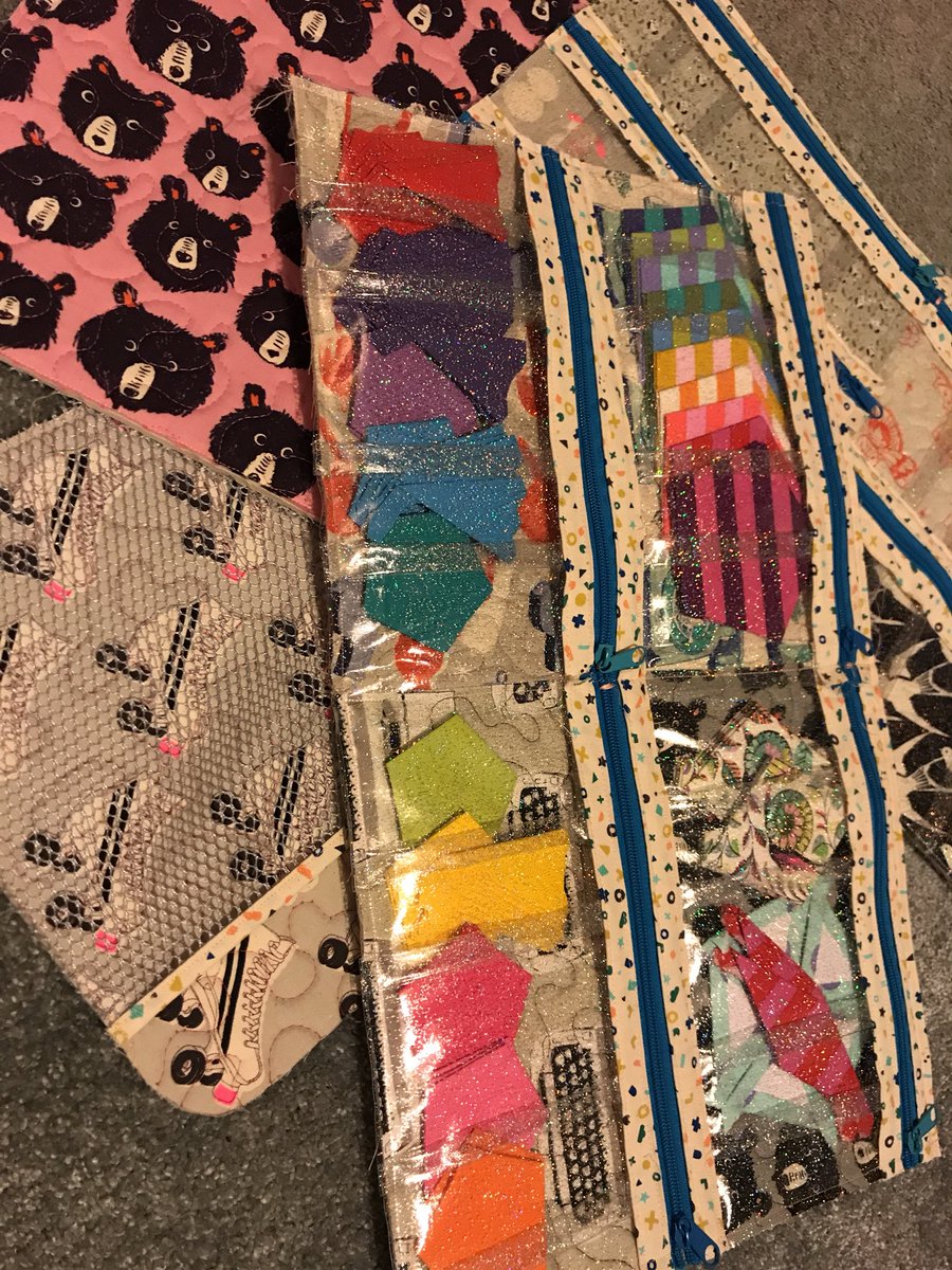 madewithmadness's tweet photo. Pockets of my @cottonandsteel #eiip #everythinginitsplace #bag done to store the papers I have done for my @TulaPink #tulanova #quilt so I can #epp wherever I go! @aurifil space too!! @JanomeUK #janomemakes #simplysolidsmakes #handmade #glitter #vinyl #pockets #storage #memade https://t.co/Bp987noSRK