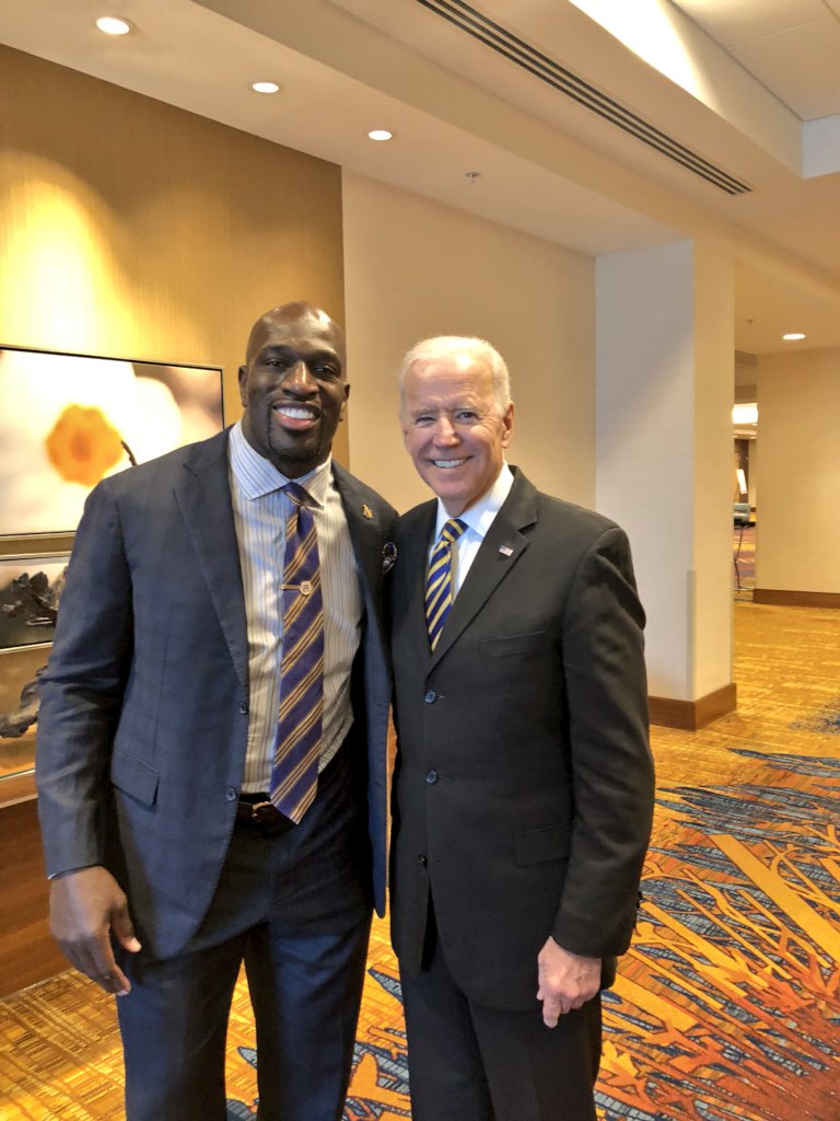 DVniIERU8AEhtvi.jpg:large