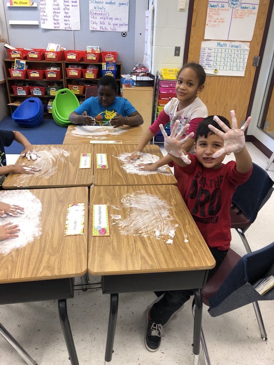 ellisladybugs's tweet photo. Celebrating cafeteria behavior with some shaving cream fun! @EllisSoars #PBIS #celebration #postitivebehavior https://t.co/9UkxDSxYo2