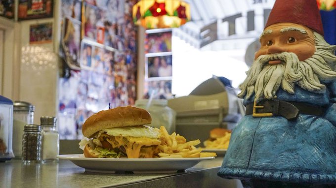 DVnls_xVMAA5FIl?format=jpg&name=small