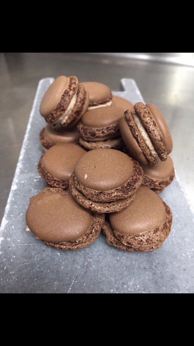 toixosavila's tweet photo. Ummm , no te apetece terminar tu comida/cena con unos macarons de chocolate y naranja?
Deliciosos 😋
Telf: 920226616 / 638535827
toixosavila@gmail.com
https://t.co/YR7R0UikuI
#toixos #toixosavila #avila #ávila #ivanhernandez #chocolate #macarons #macaronslover #naranja https://t.co/zFionpAgeI