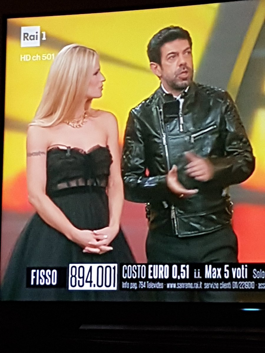 SCavriani's tweet photo. Zips #Coats #OPTI at sanremo festival https://t.co/EduWuP5wRQ