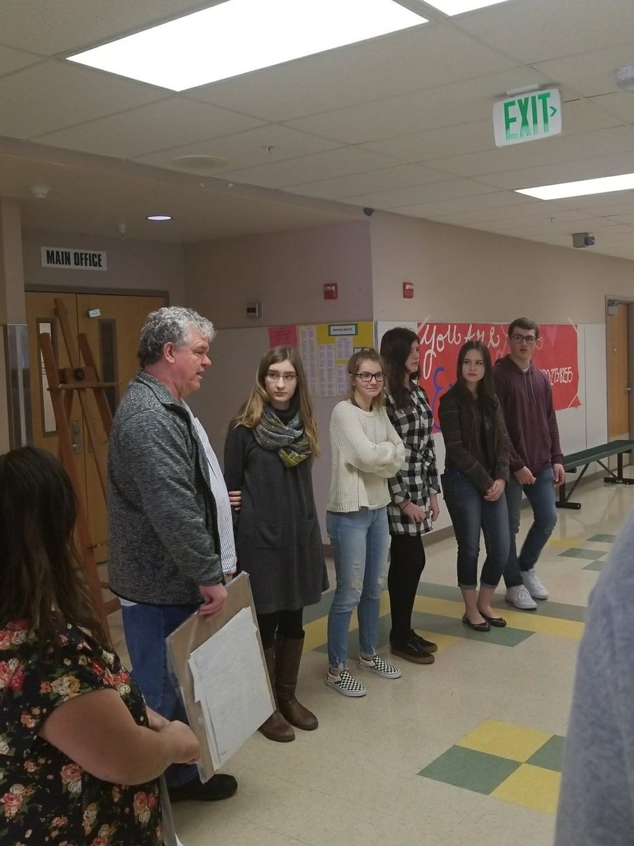NAndersonRHS's tweet photo. Congrats to our Bomber Advanced Art students and our proud teacher Consuelo Murphy! Honored by Friends of Sacajawea today!!!  #RHSteach https://t.co/DiWgKlyhy5