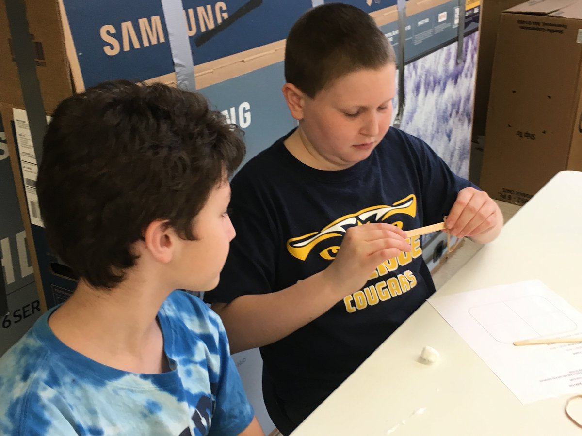 levinejcoolidge's tweet photo. The Lenapes had a number of problems.  4T came to the MakerSpace to figure out how to build a canoe, a tool or a shelter and then reflect on the process! There was some great thinking going on! @levinejcoolidge https://t.co/wUEW8LGp6T