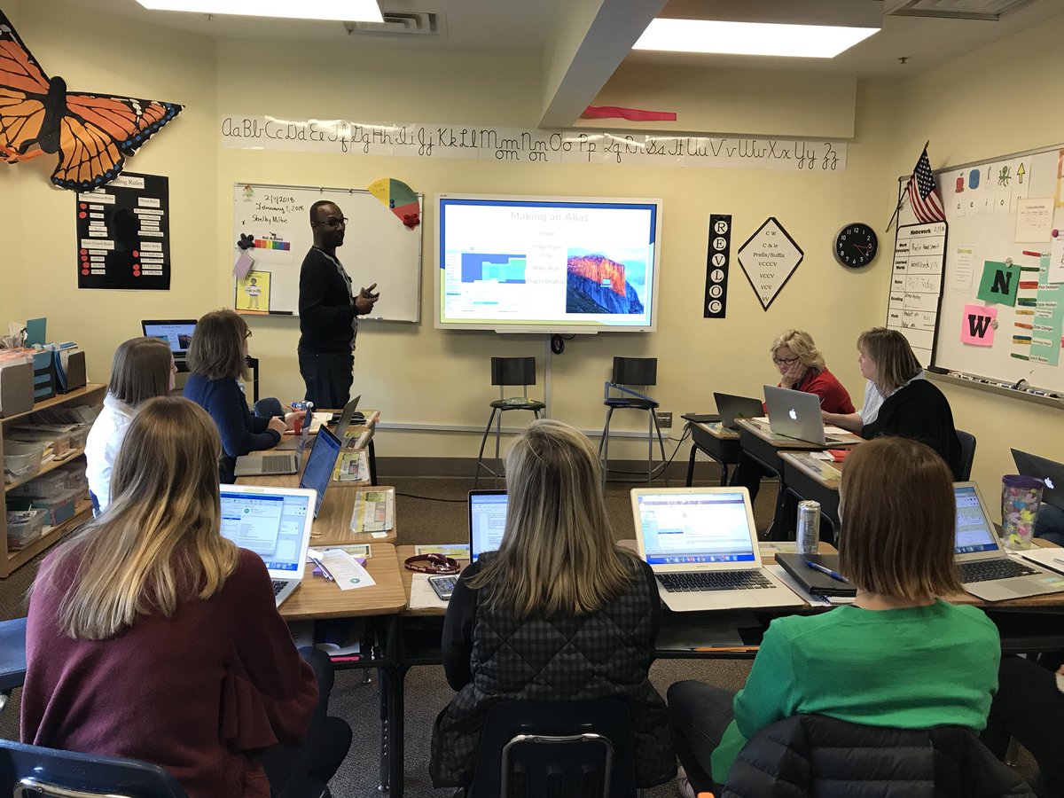 terrysherali's tweet image. Learning with and from the best! @SchenckSchool #TechExplosion