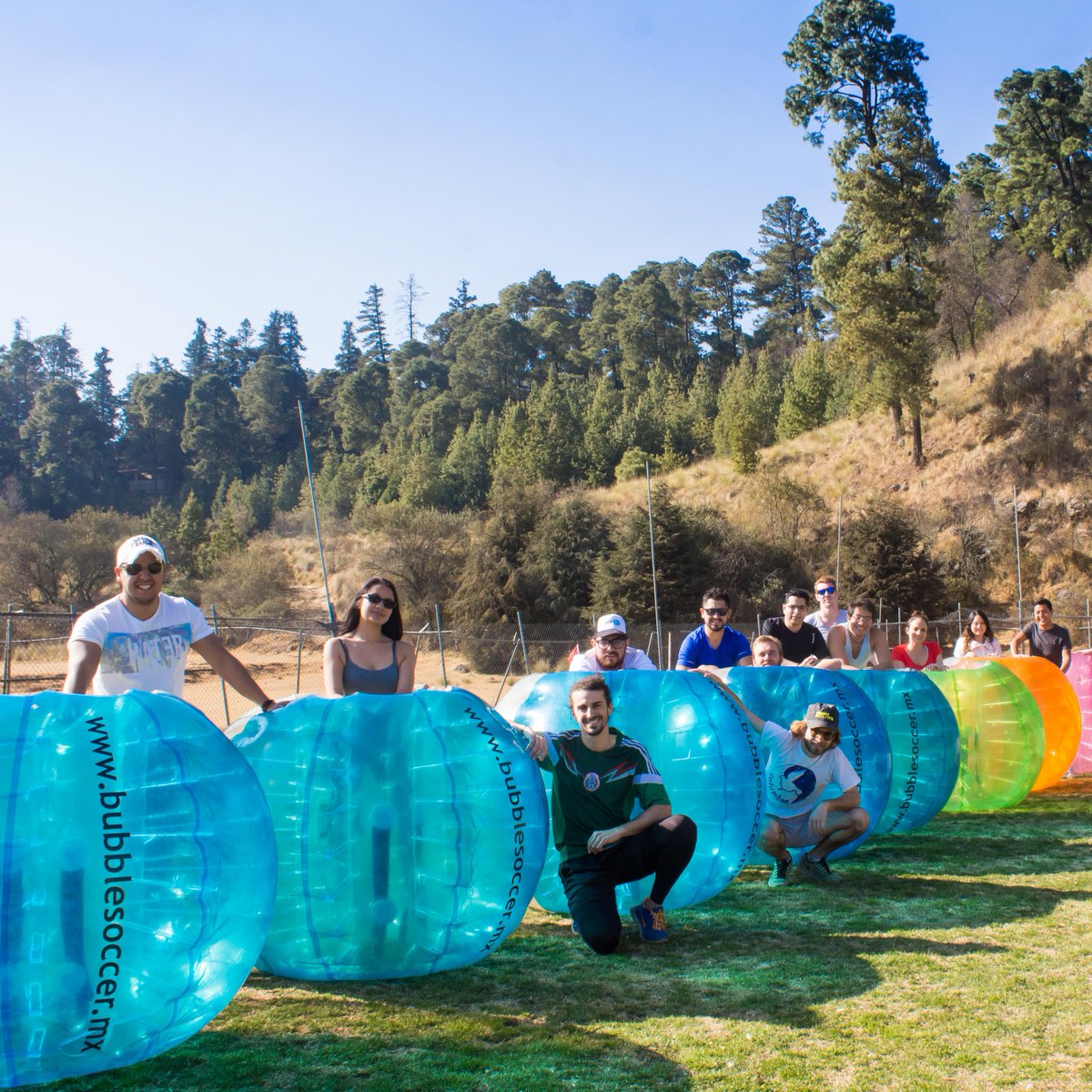 turismocdmx's tweet photo. Arma tu equipo y diviértete jugando fútbol con #BubbleSoccerMX en la #CDMX (Ajusco). https://t.co/lJrVOlyZfL
