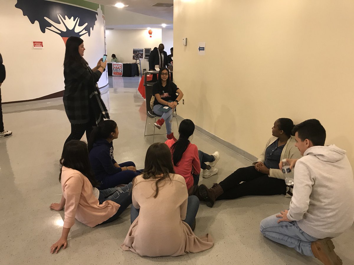 TPaulin_BKNHS's tweet photo. NYC is looking forward to seeing @EducatorsRising this year. Here students are creating 30 second “Why Be A Teacher” commercials. Shout out @nycmenteach and NYCDOE for coordinating today. #EdRisingNYC https://t.co/BHUfNcmkLF