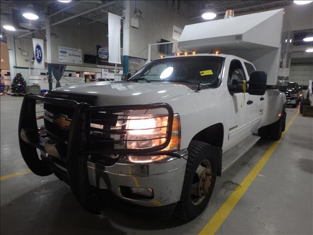 JeetAuto's tweet image. Check Out This 2012 Chevrolet Silverado 3500HD Crew Cab Service Truck Duramax, See our Post Here goo.gl/n6HX1m Check the Rest Of our Commercial Inventory For Similar Trucks goo.gl/78UYdE #Commercial #trucksforsale #Chevrolet #JeetAuto #Edmonton #YEG #BuyNow