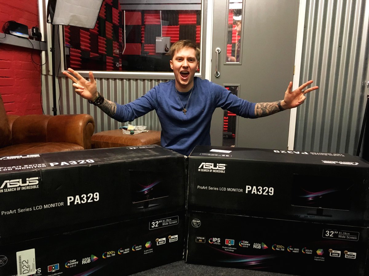 Overworldevent's tweet image. After a loonngggg wait the new monitors have finally arrived! @ASUS
