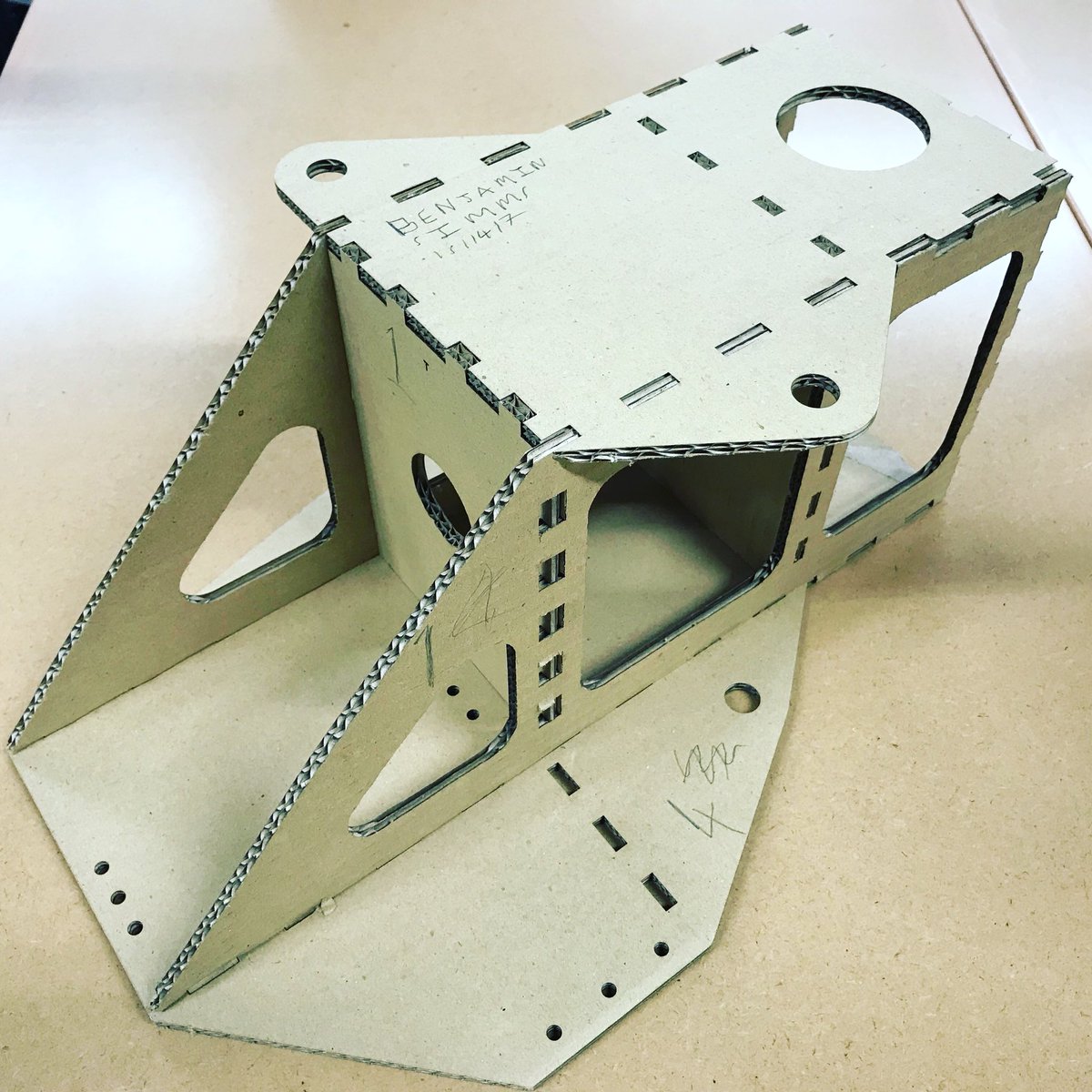 Simonleighuk's tweet image. When your cardboard prototyping game is strong! This is the work of one of Ben, one of my third year project students who is making a pedal powered canoe! @WarwickEngineer @WEDesignMake #CAD #cardboardaideddesign #engineering #engineeringstudent