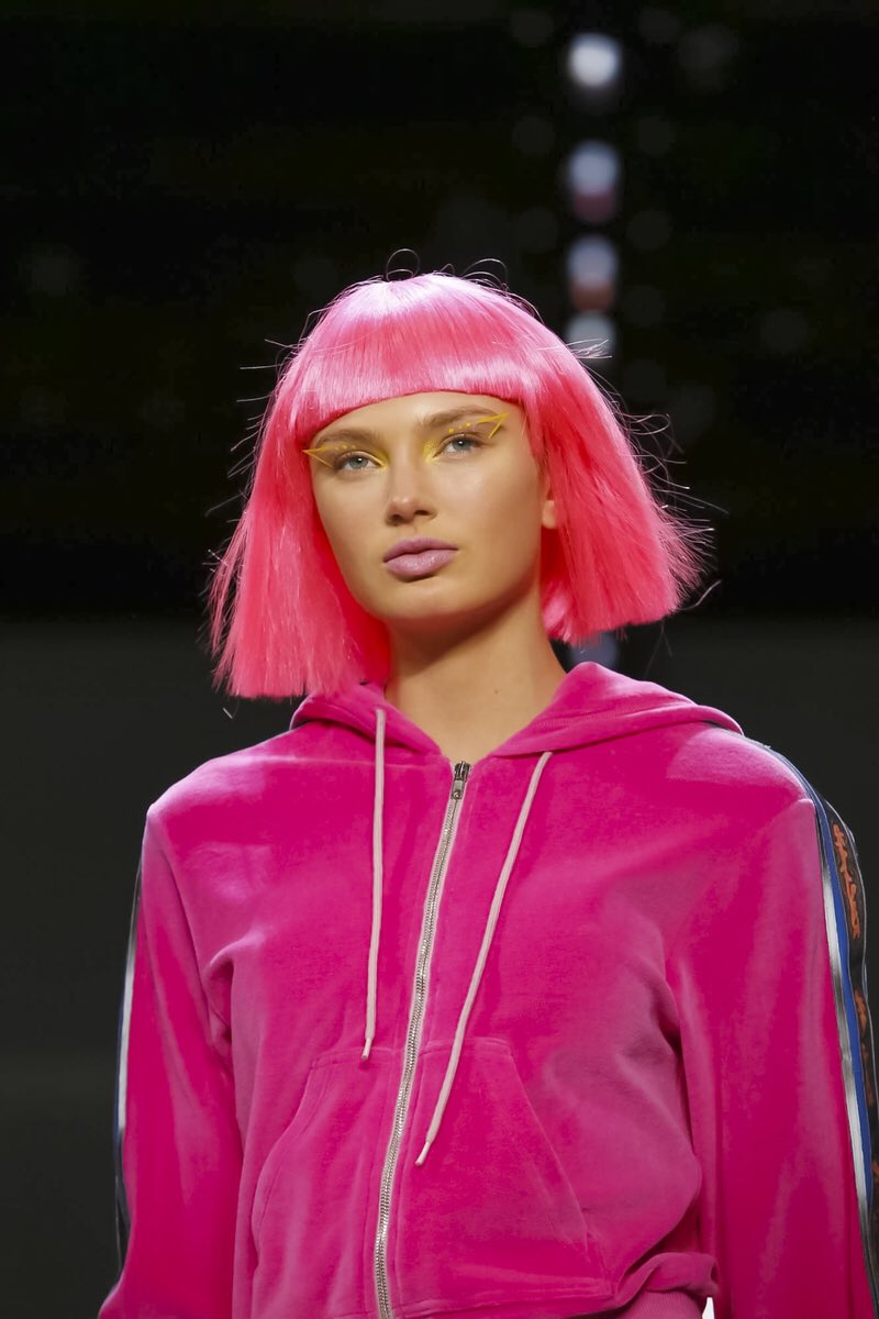 RStrijdUpdates's tweet photo. #HQ | Romee Strijd walking for Jeremy Scott F/W18 RTW show during #NYFW https://t.co/JbcLNtsyKm