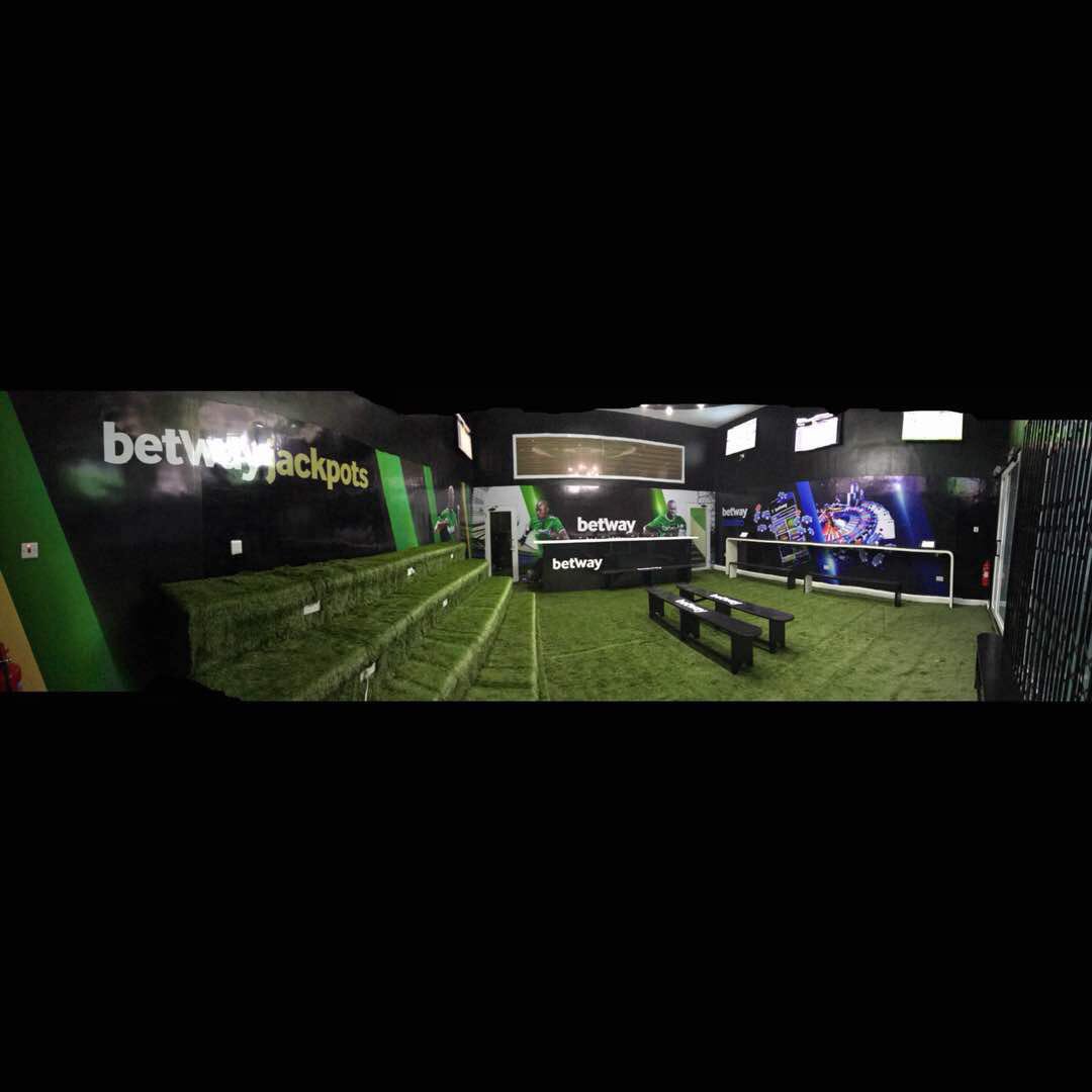IamDeeMerlon's tweet photo. On 14th Feb, go to work/ school infact enjoy your day and when you close come to @betway_gh at Adabraka, Opp YWCA https://t.co/hFLKz39zy7