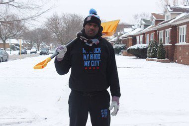 Chicago, I need (10) volunteers to help me shovel for seniors tomorrow. I’m getting too many emails from elderly folks that need help. Meet me at the 79th St. Red Line stop at 10:00 am tomorrow. I got hoodies, hats and lunch for anybody that comes through. #formyblock