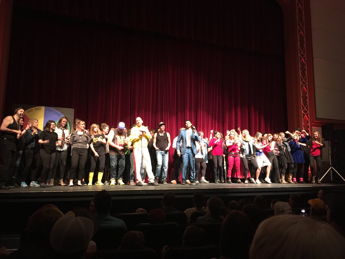 BSD7Schools's tweet photo. Two of our famous principals. Epic lip sync battle. Mr V. #HYlearns and Mr A. #IRlearns @AdrianAdvinMT @VanVurenBZ https://t.co/O49bZ6QDIh
